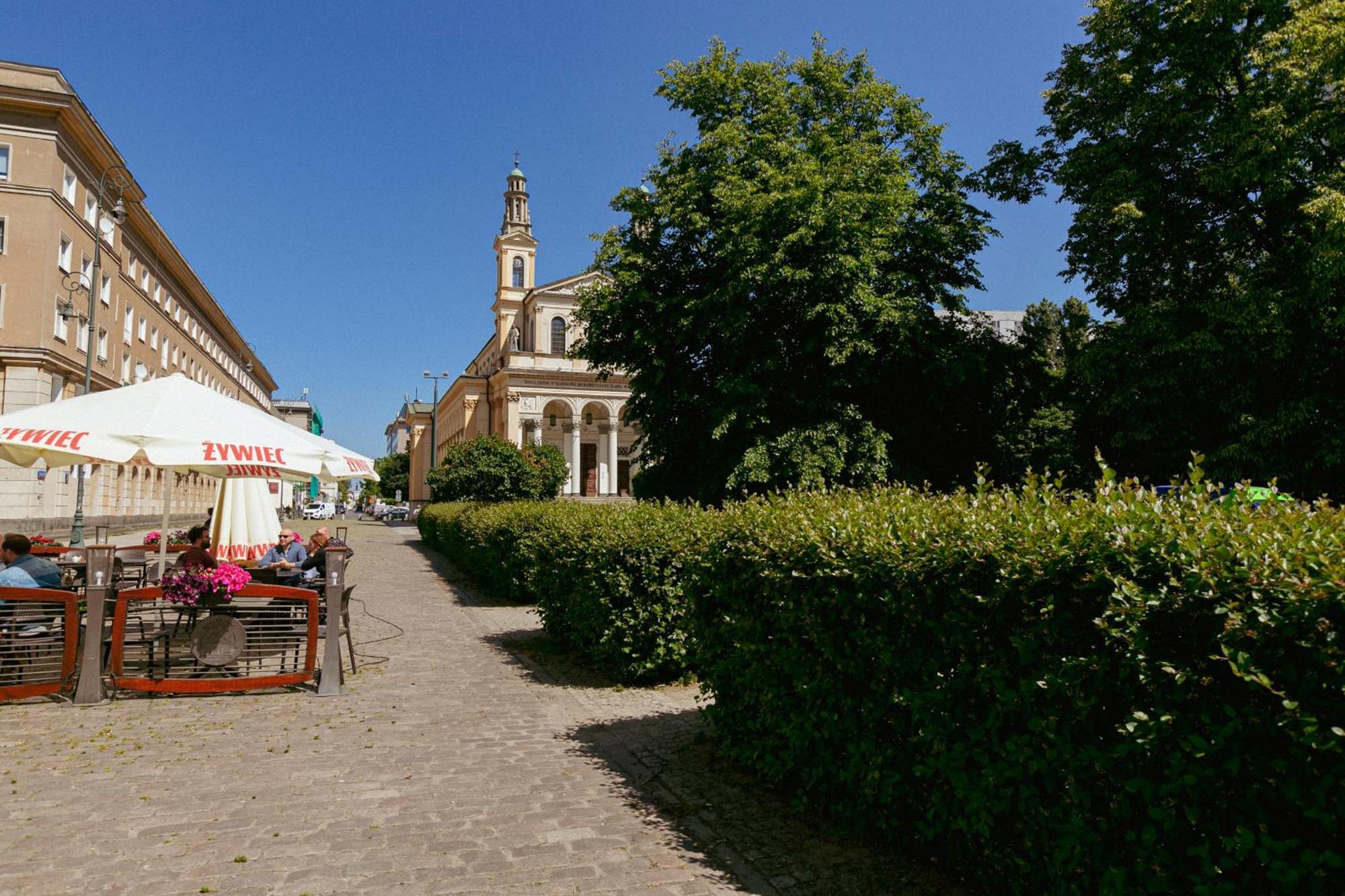 Butas Chlodna 22a - Duzy Taras - Large Terrace - Bezplatny Parking - Free Parking - Better Warsaw